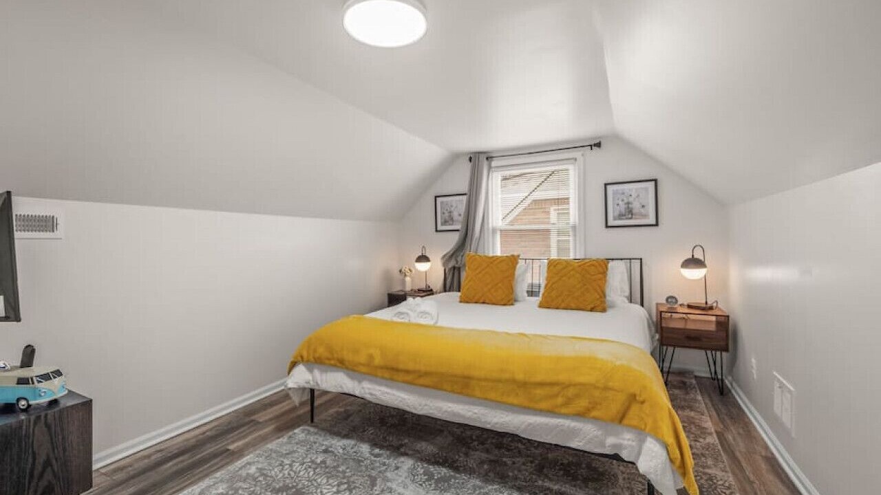 Photo of Bedroom in Royal Oak