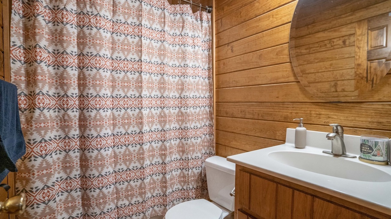 Photo of Bathroom in Eatonton