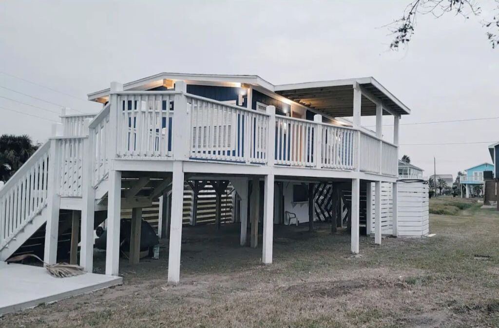 Photo of Outdoor in Pirates Beach West