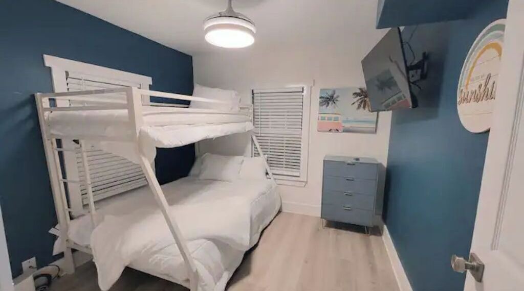 Photo of Bedroom in Pirates Beach West