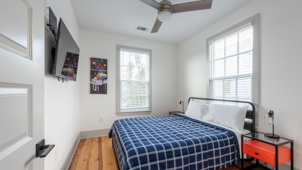 Photo of Bedroom in Irish Channel