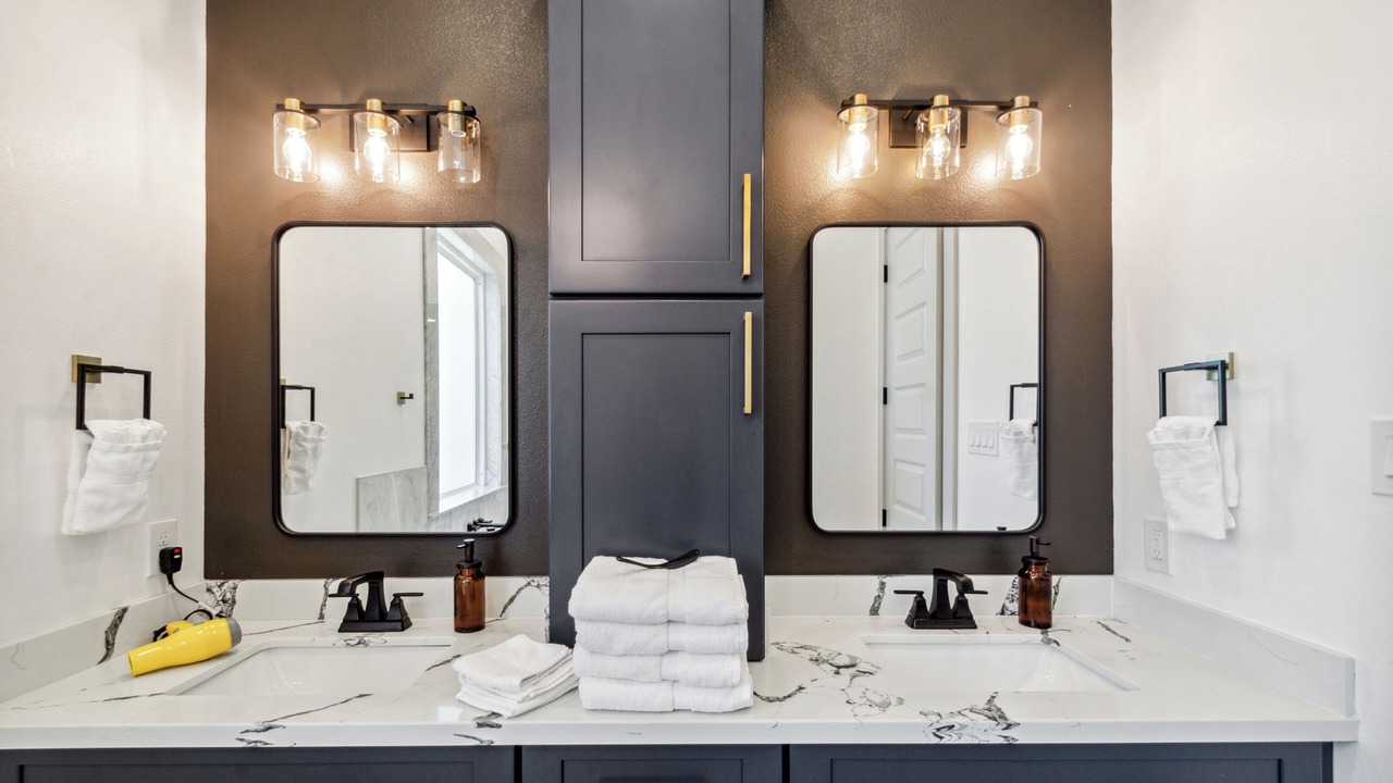 Photo of Bathroom in Irish Channel