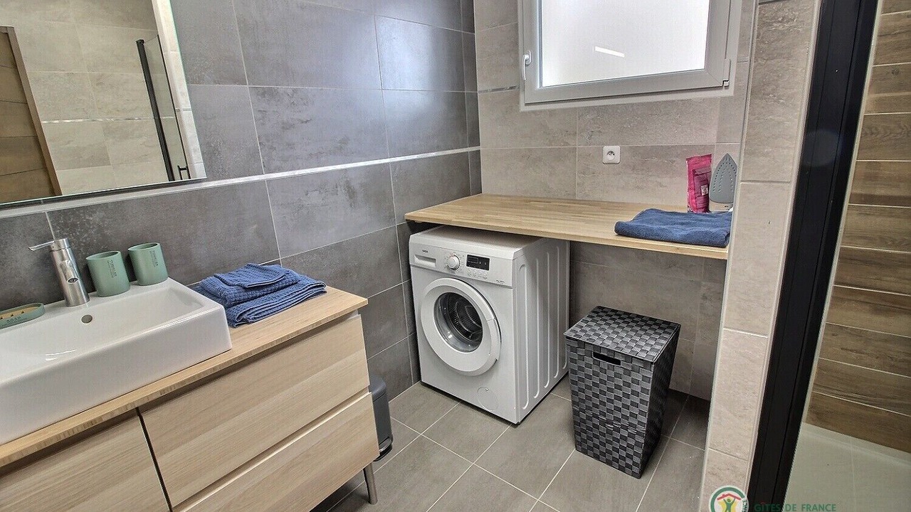 Photo of Bathroom in Plougrescant