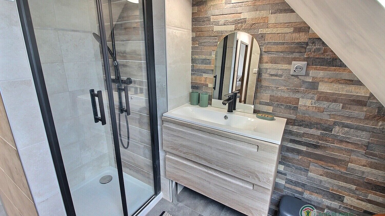 Photo of Bathroom in Plougrescant