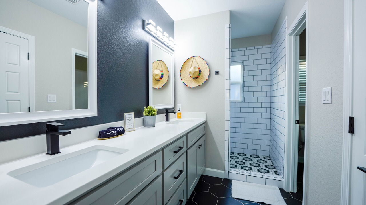 Photo of Bathroom in Denver Heights