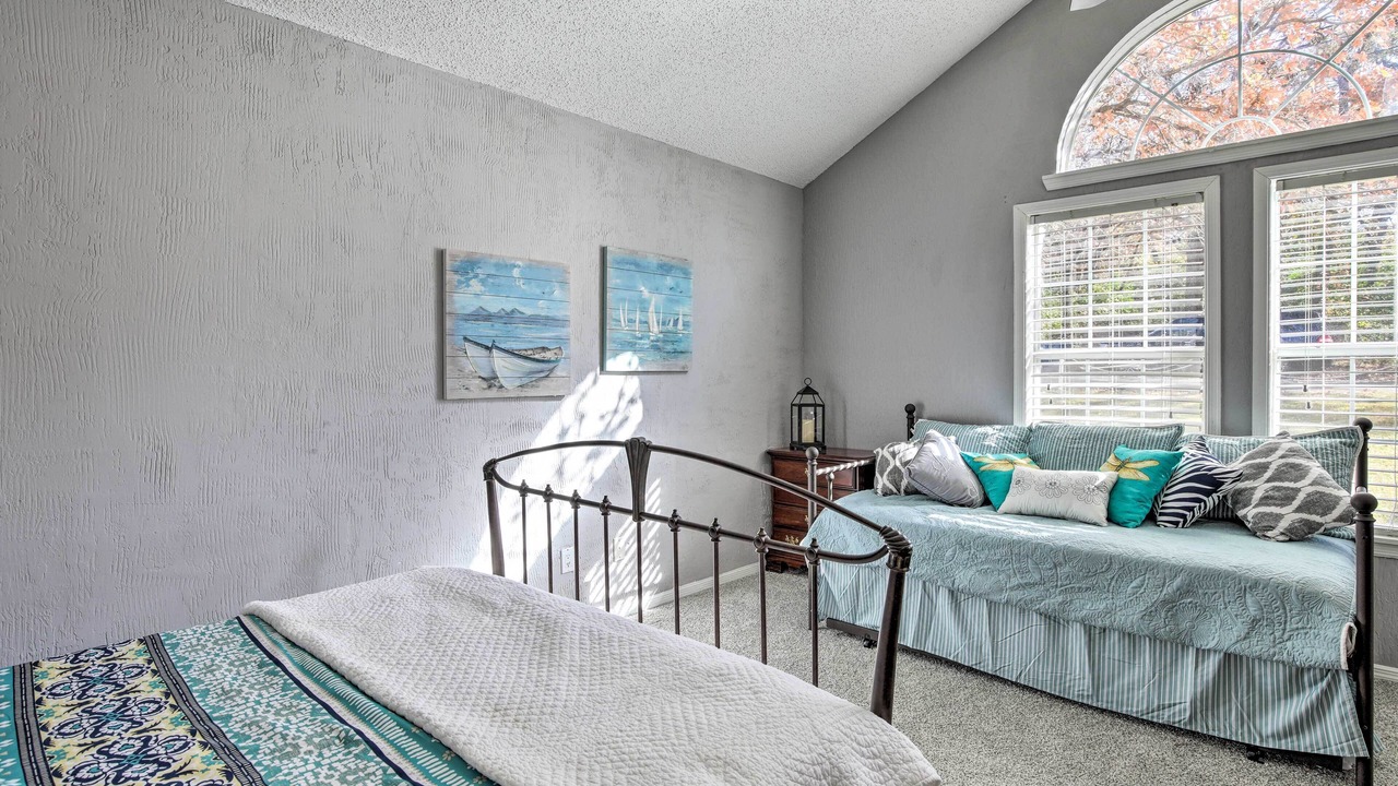 Photo of Bedroom in Tool