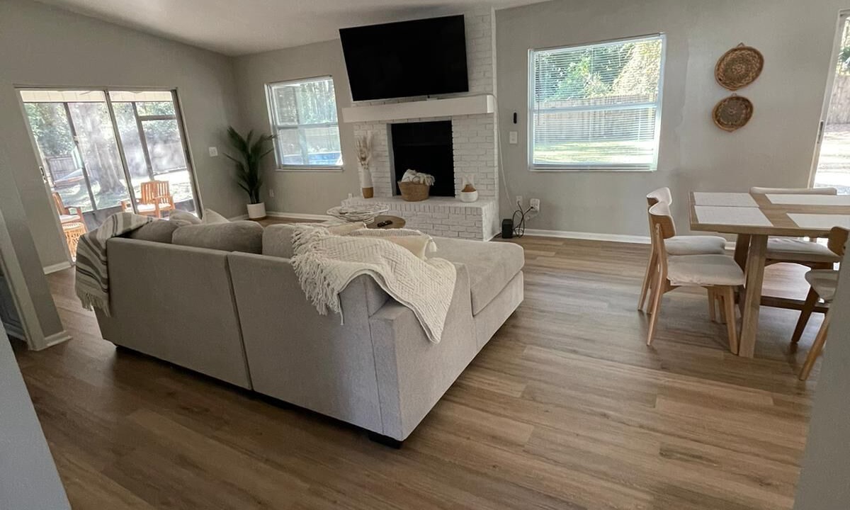 Photo of Livingroom in Haile Plantation