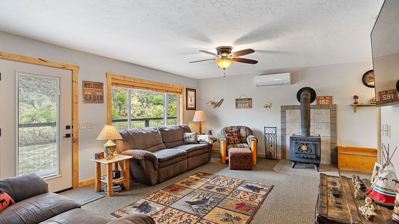 Photo of Livingroom in Riggins