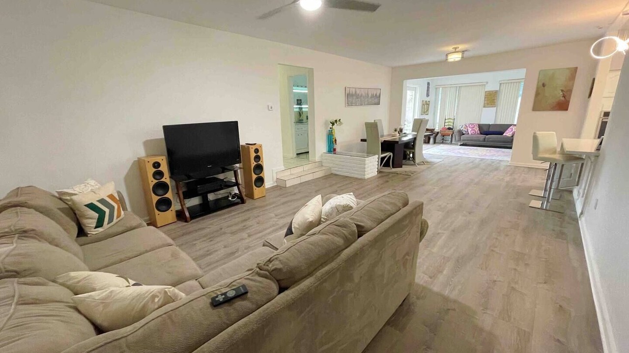 Photo of Livingroom in Ives Estates