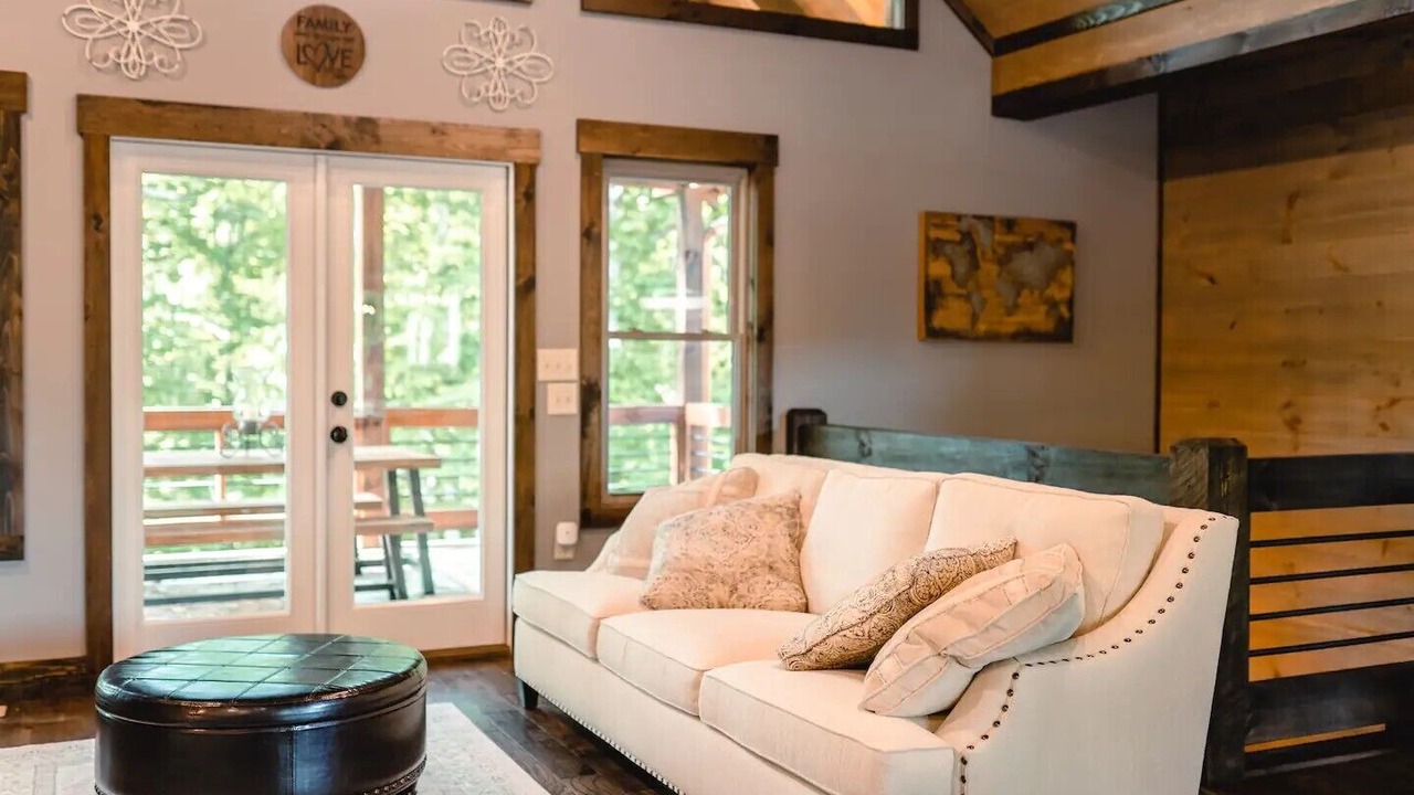 Photo of Livingroom in Morganton