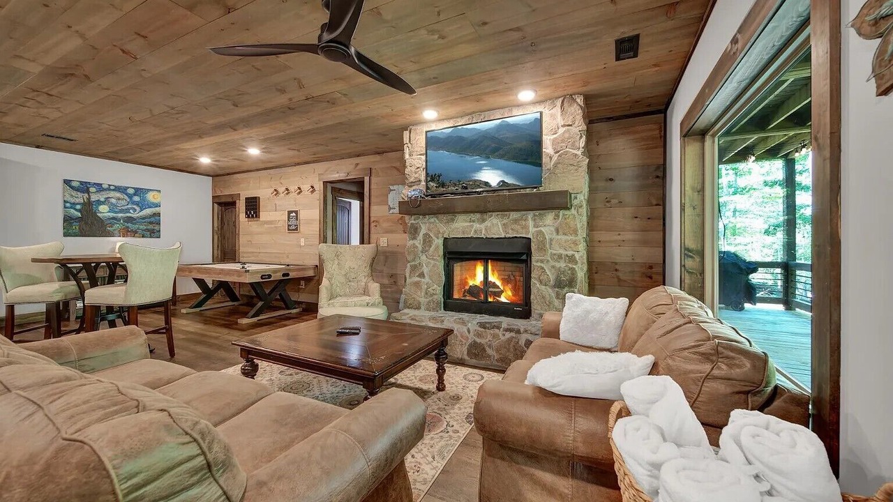 Photo of Livingroom in Morganton