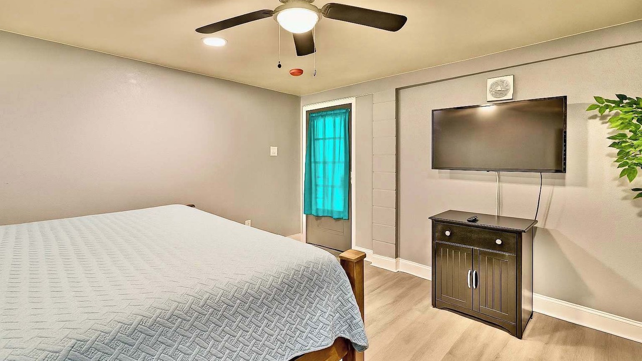 Photo of Bedroom in Shreveport