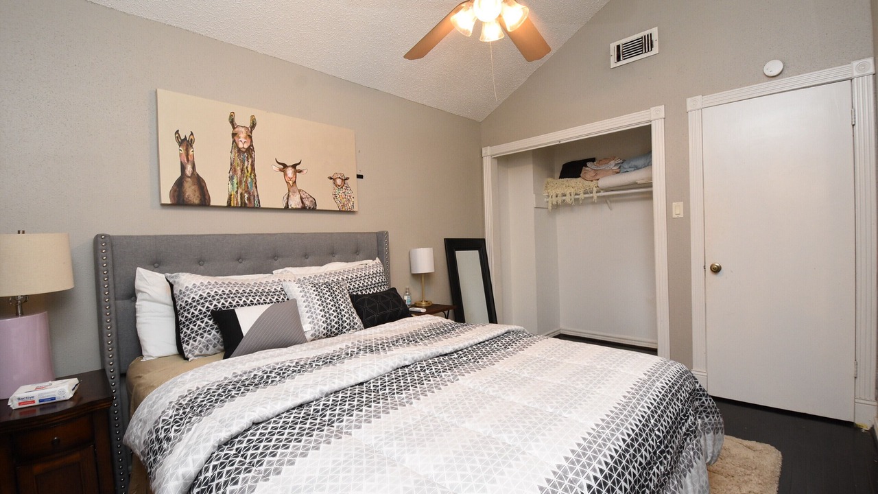 Photo of Bedroom in Atascocita