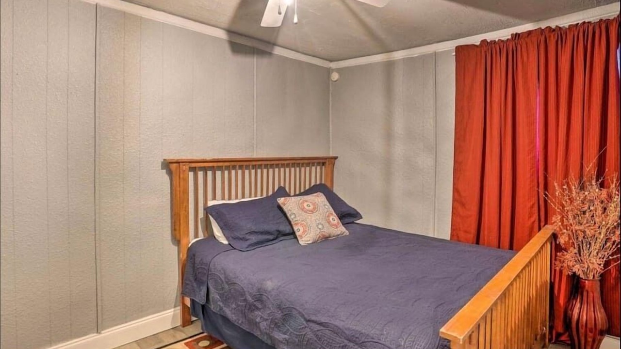 Photo of Bedroom in Broadmoor
