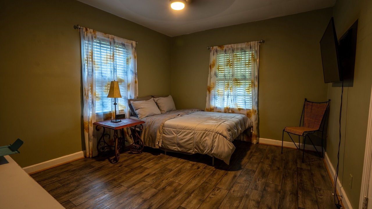 Photo of Bedroom in Anniston