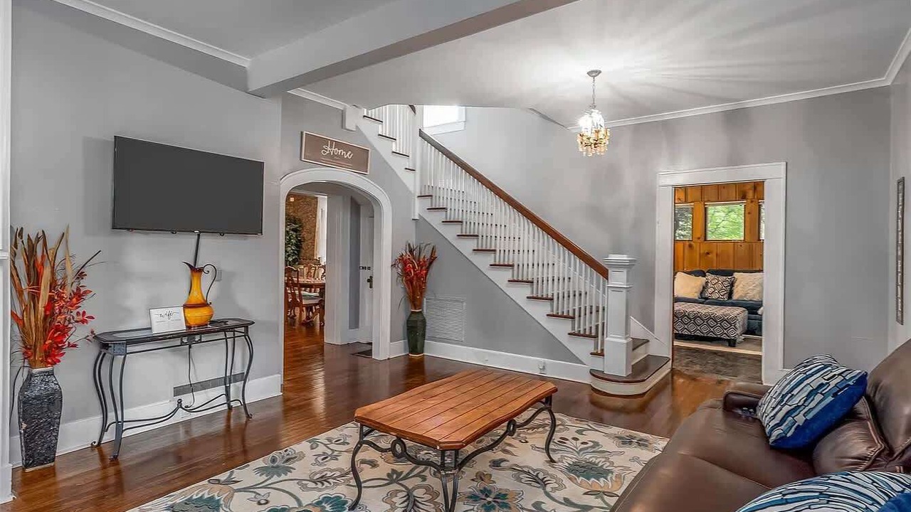 Photo of Livingroom in Broadmoor