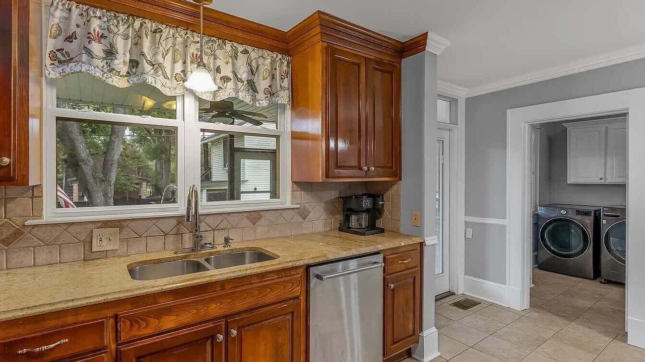 Photo of Kitchen in Broadmoor