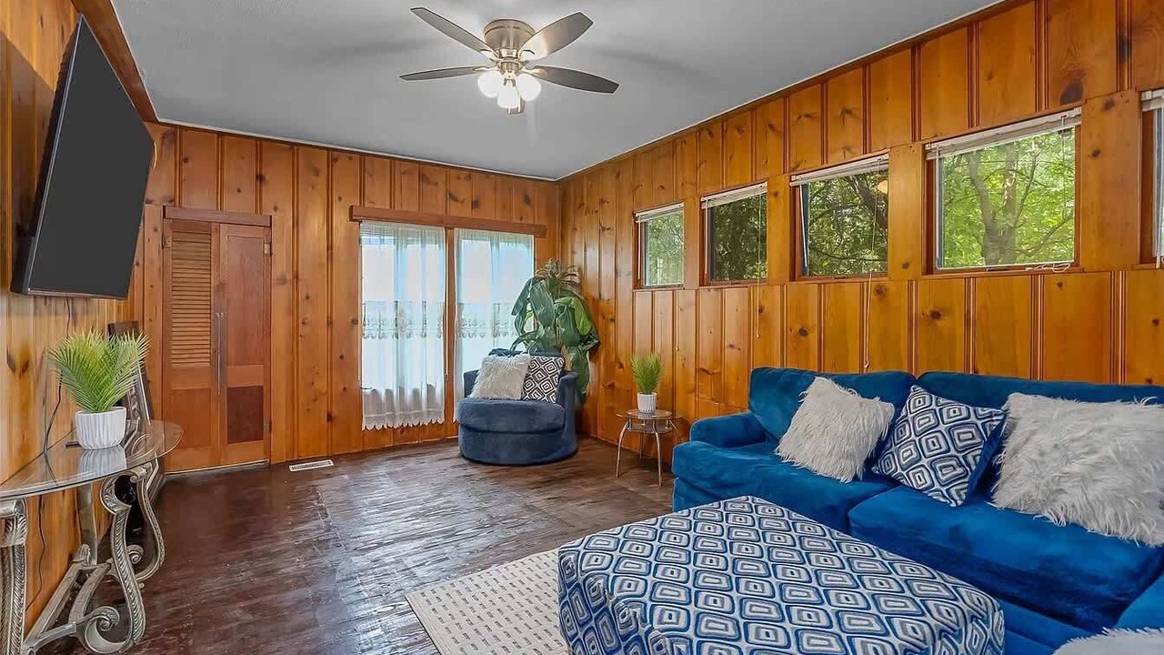 Photo of Livingroom in Broadmoor
