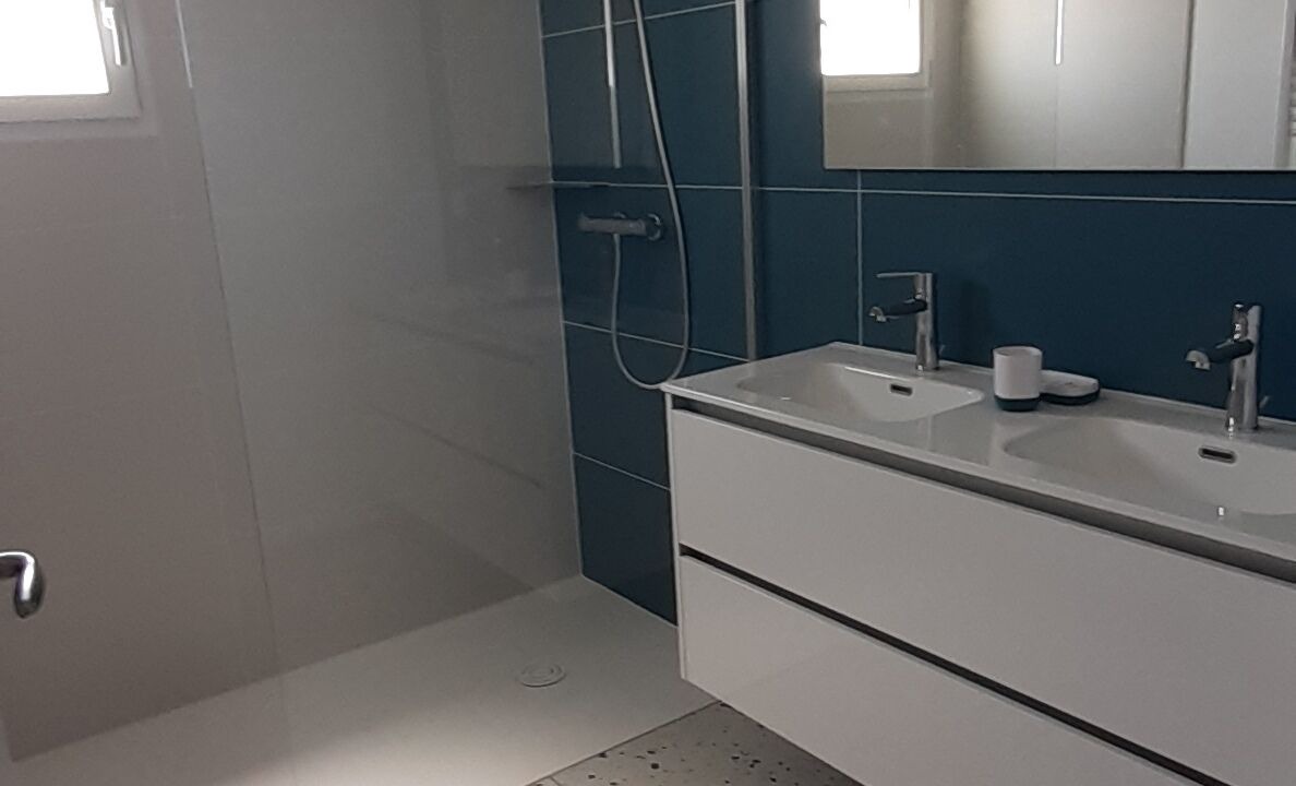 Photo of Bathroom in Saint-Vincent-sur-Jard