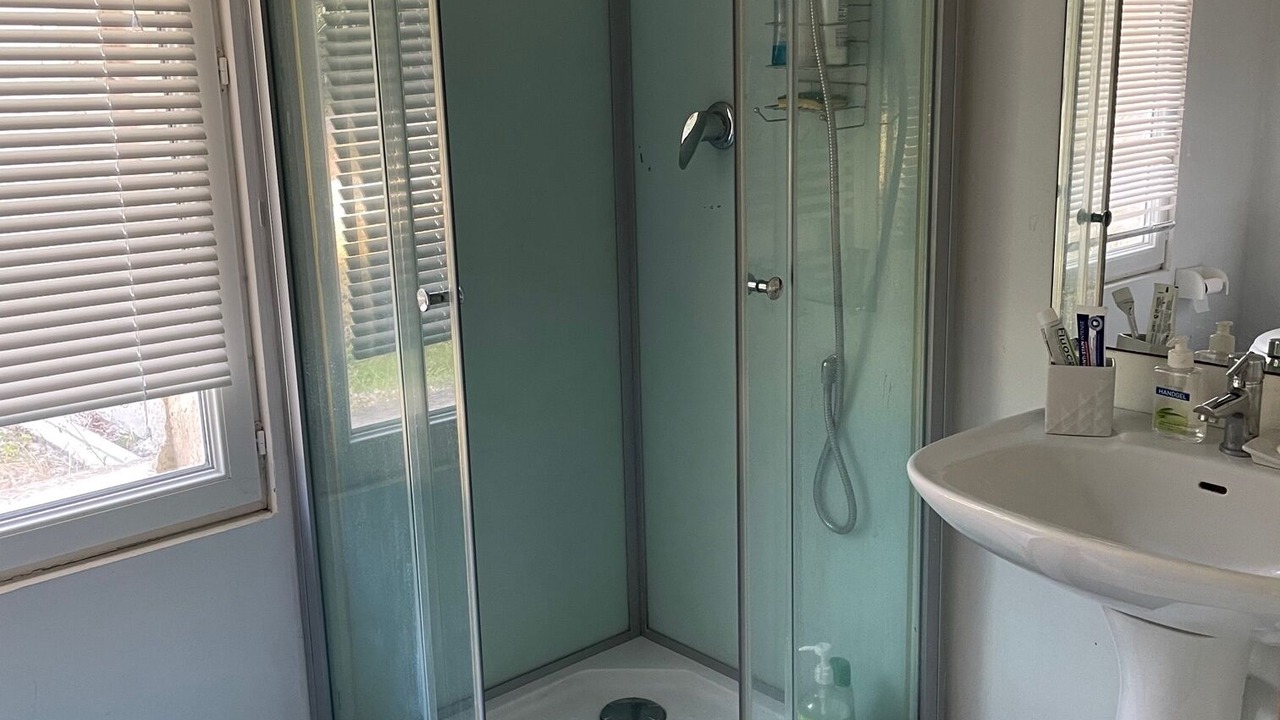 Photo of Bathroom in Saint-Martin-de-Gurson