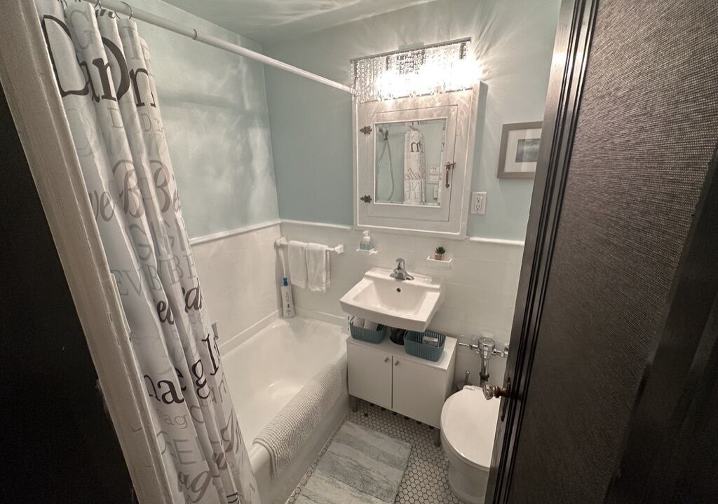 Photo of Bathroom in South Central