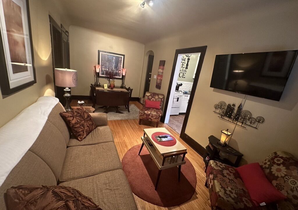 Photo of Livingroom in South Central