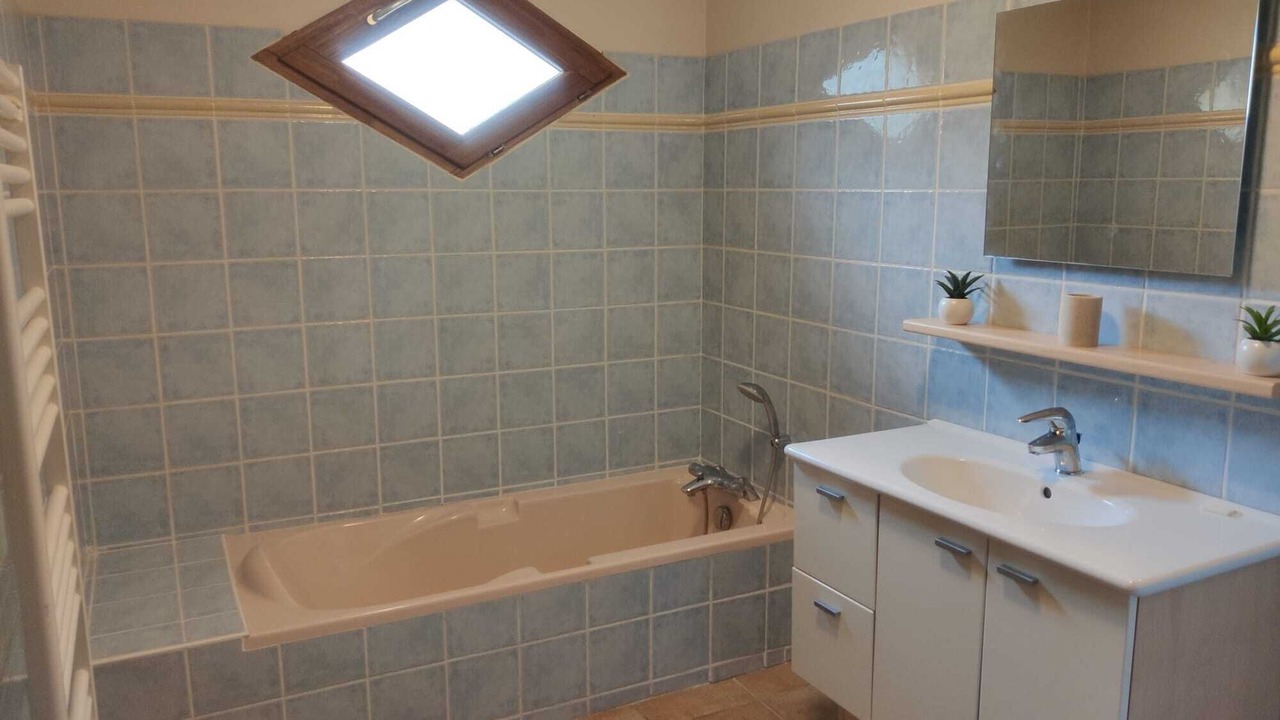 Photo of Bathroom in Lachapelle-sous-Aubenas