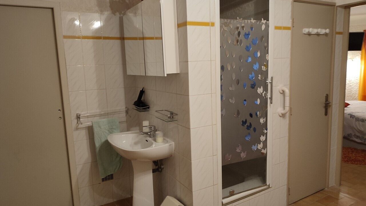 Photo of Bathroom in Entrecasteaux