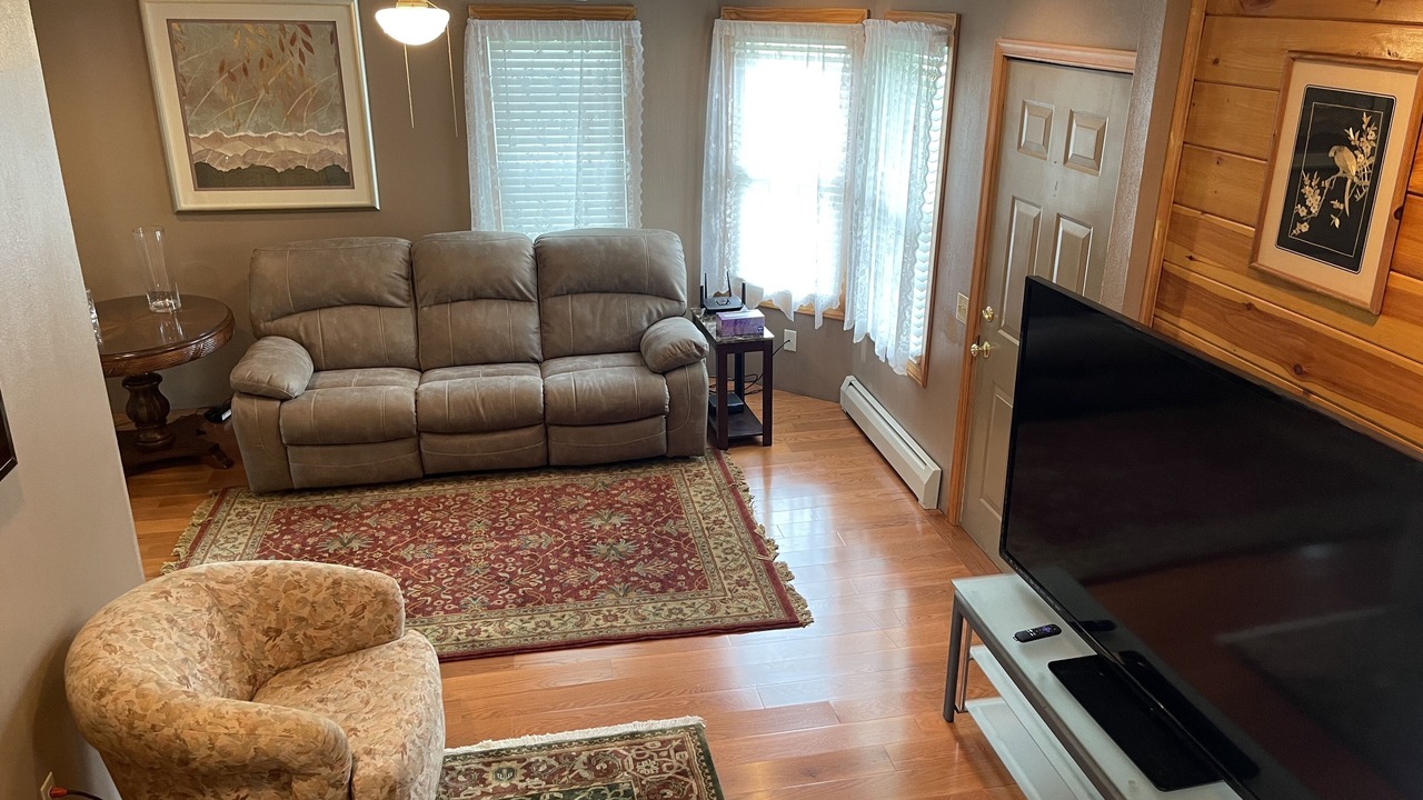 Photo of Livingroom in Vernon