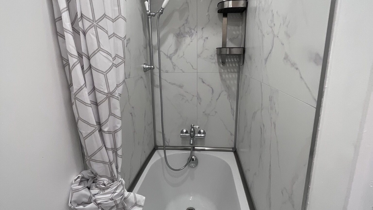 Photo of Bathroom in Val-de-Grace