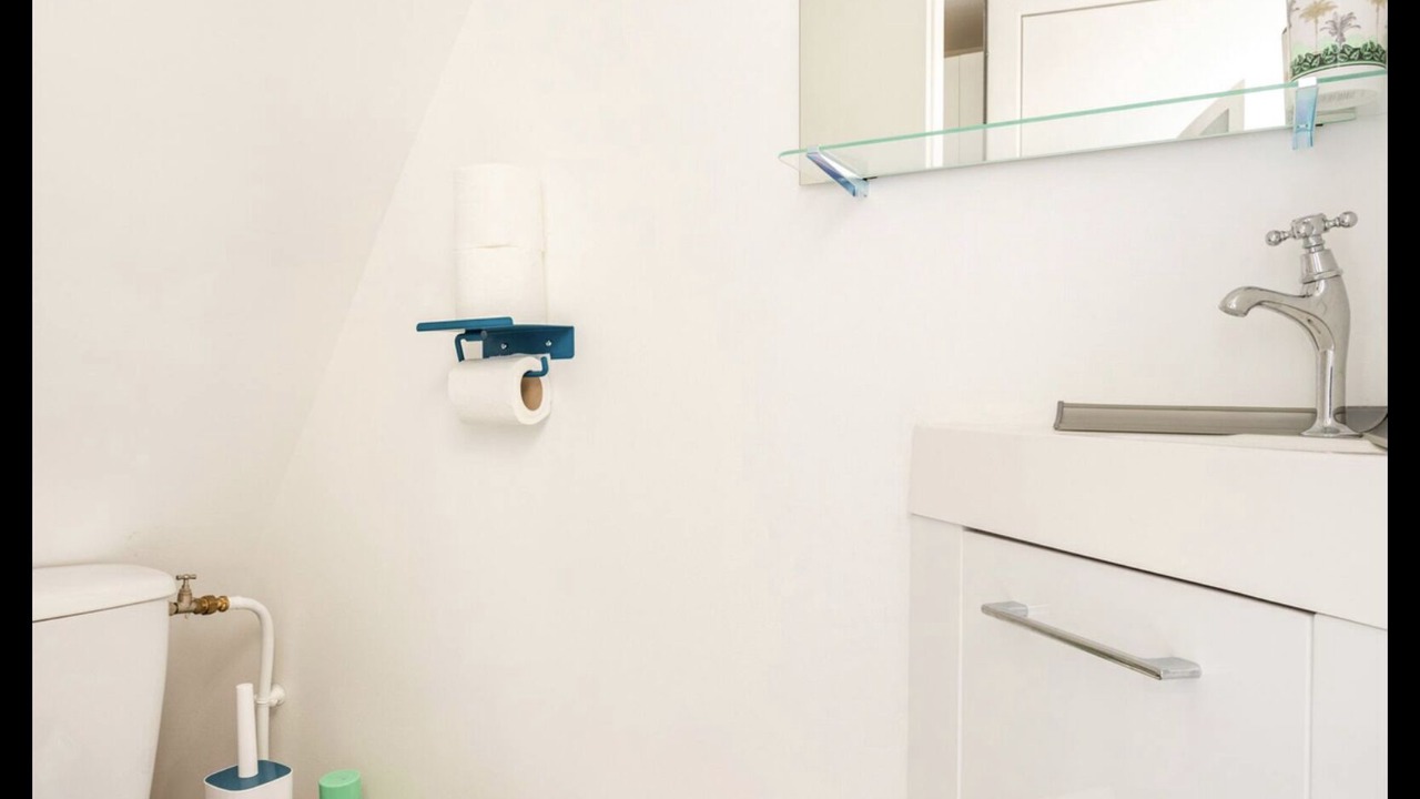 Photo of Bathroom in Odeon