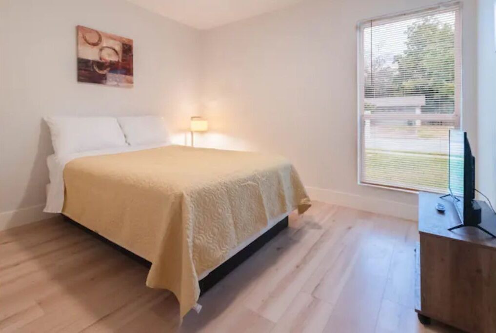 Photo of Bedroom in North Austin Civic Association