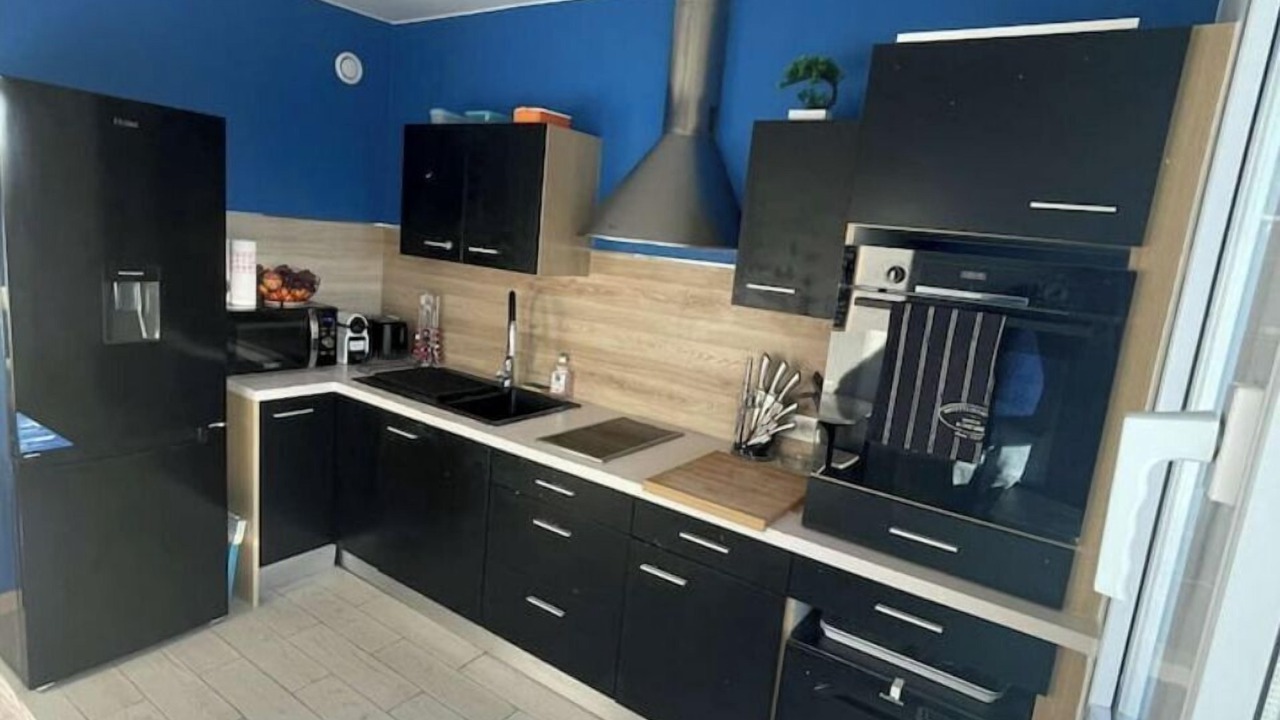 Photo of Kitchen in Ile Beaulieu