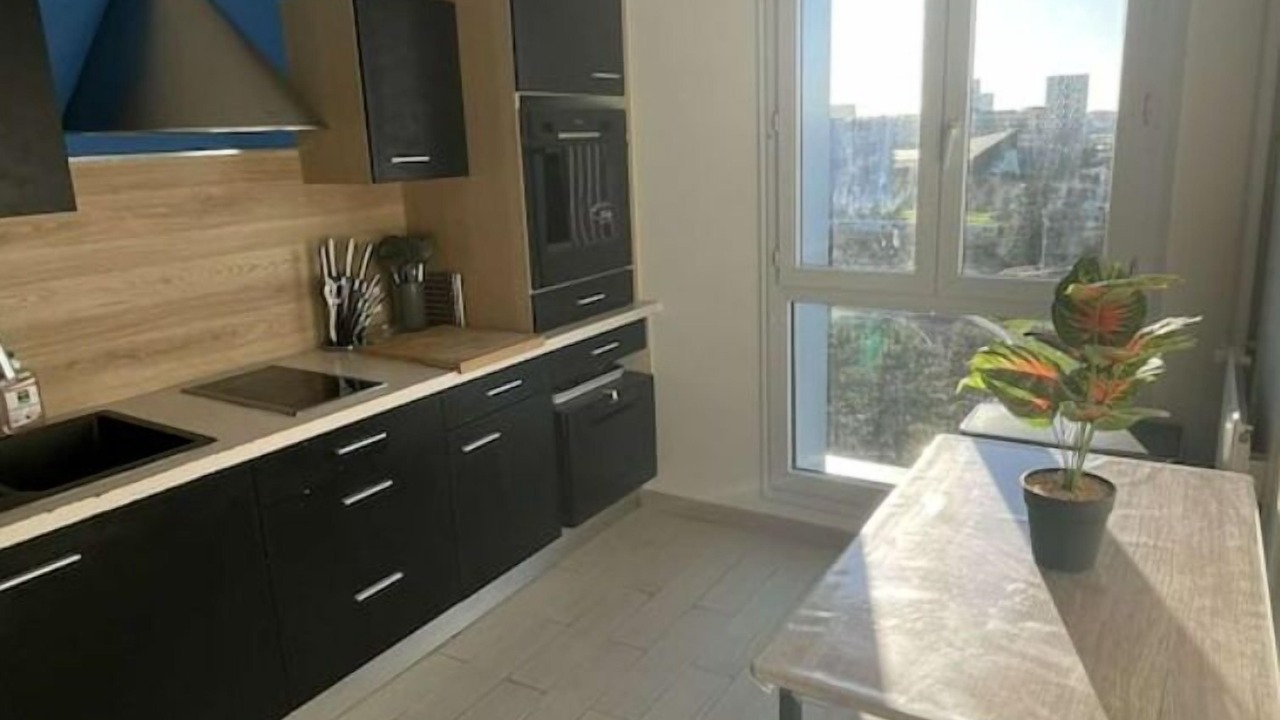 Photo of Kitchen in Ile Beaulieu