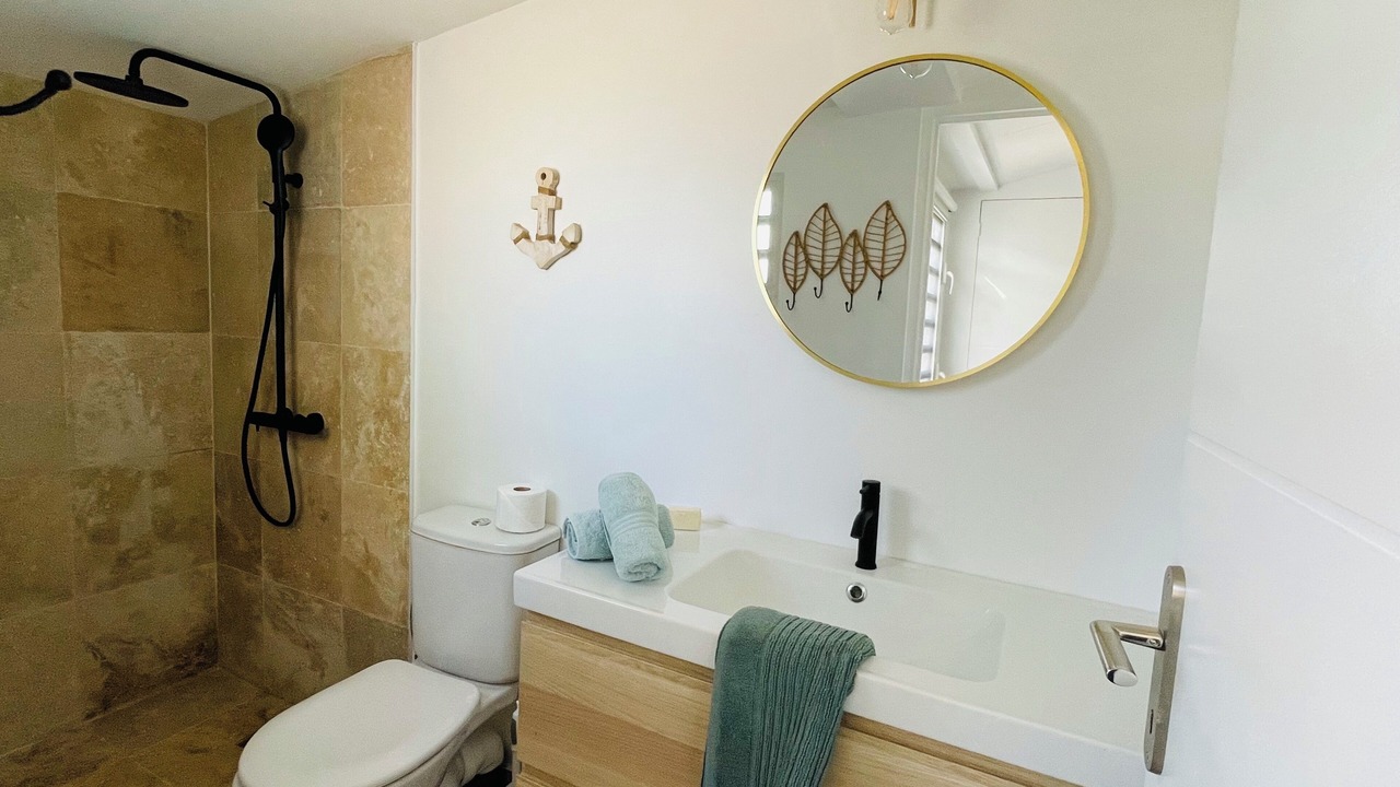 Photo of Bathroom in Nettle Bay