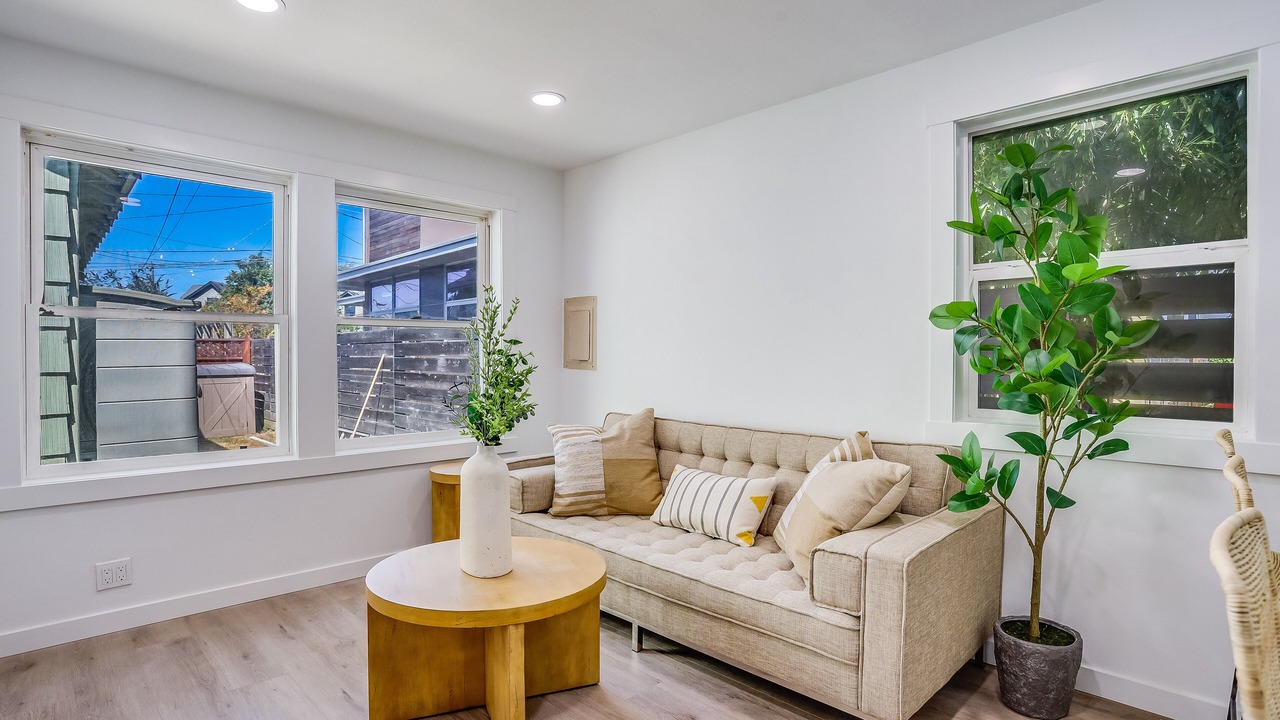 Photo of Livingroom in Alki