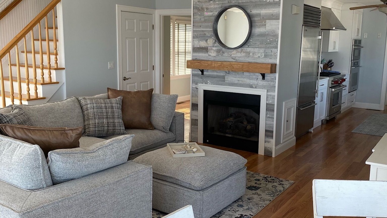 Photo of Livingroom in Westbrook Center