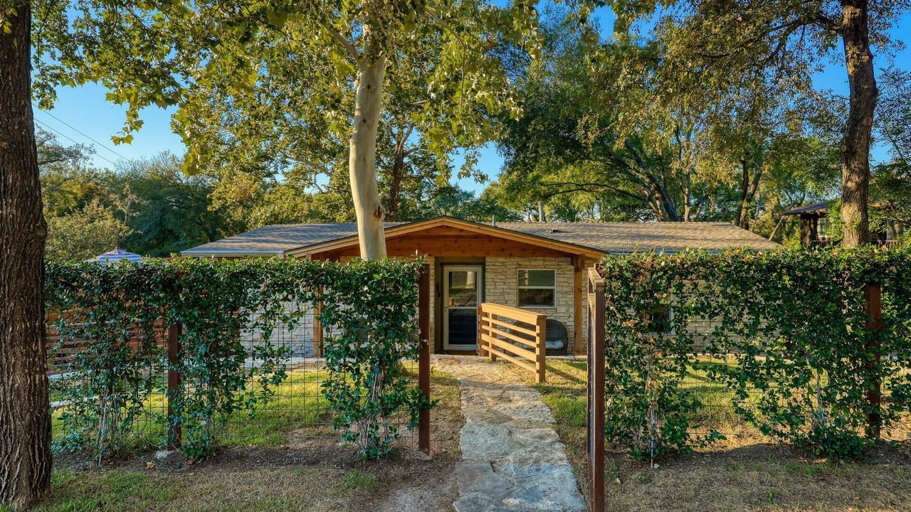 Photo of Outdoor in Barton Hills