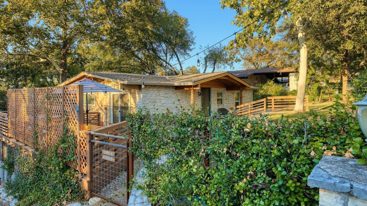 Photo of Outdoor in Barton Hills