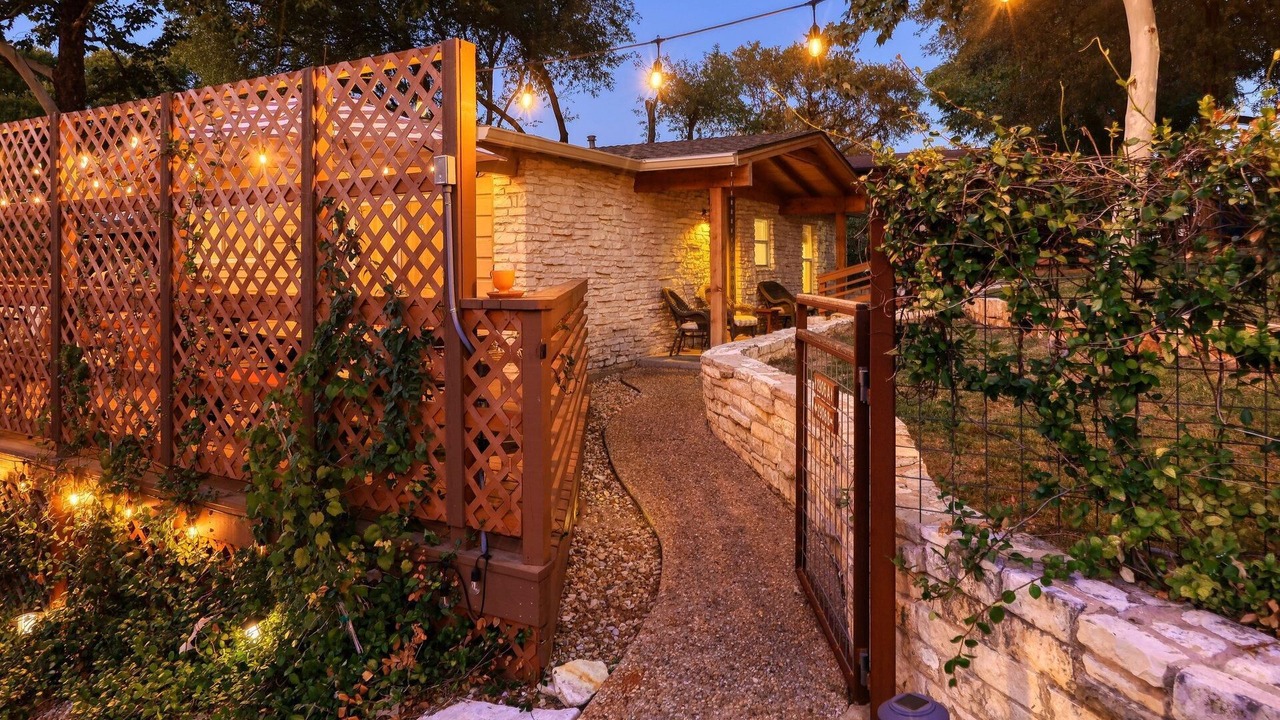 Photo of Outdoor in Barton Hills