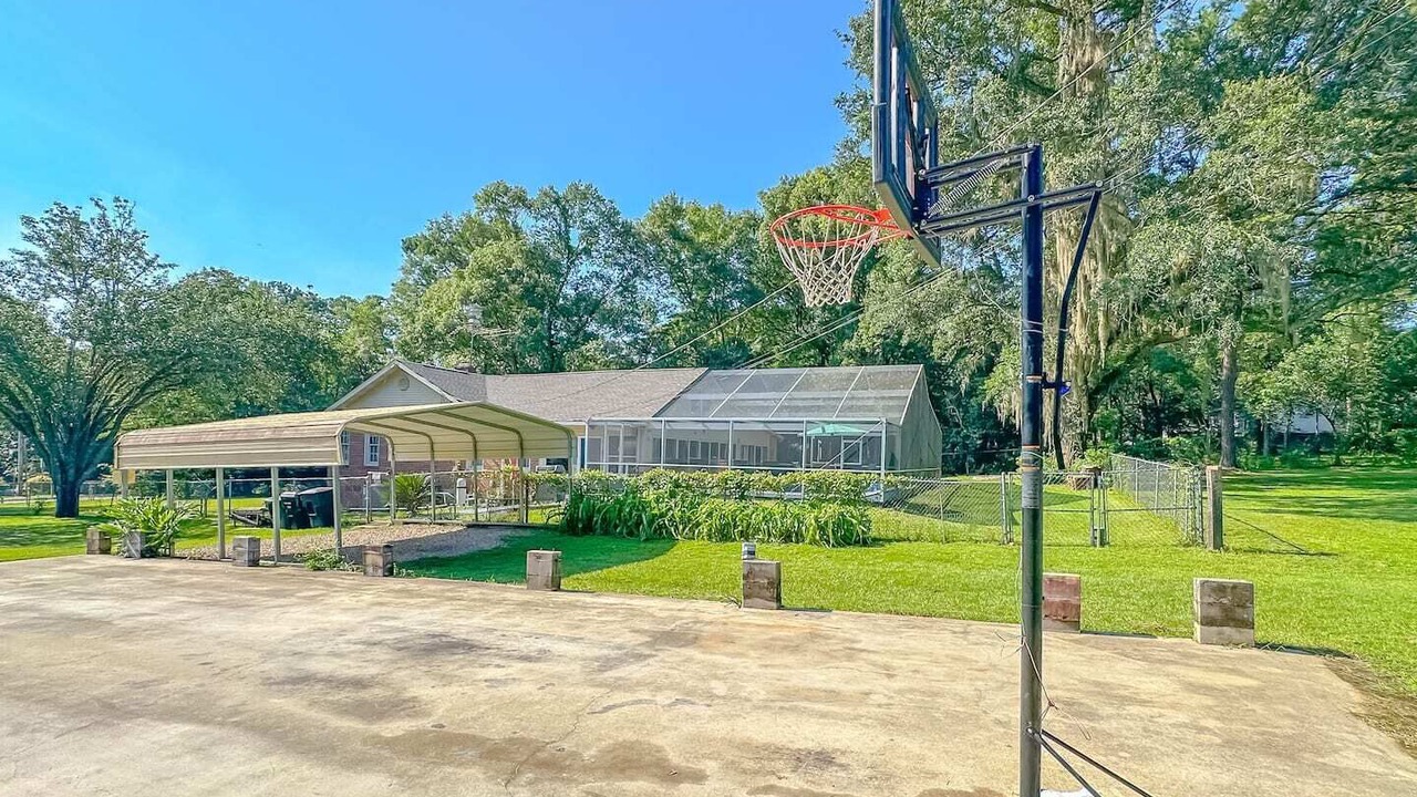 Photo of Others in Tallahassee