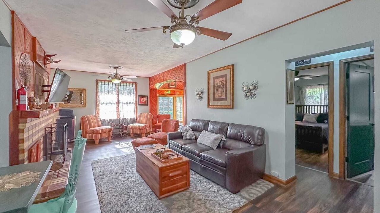 Photo of Livingroom in Tallahassee
