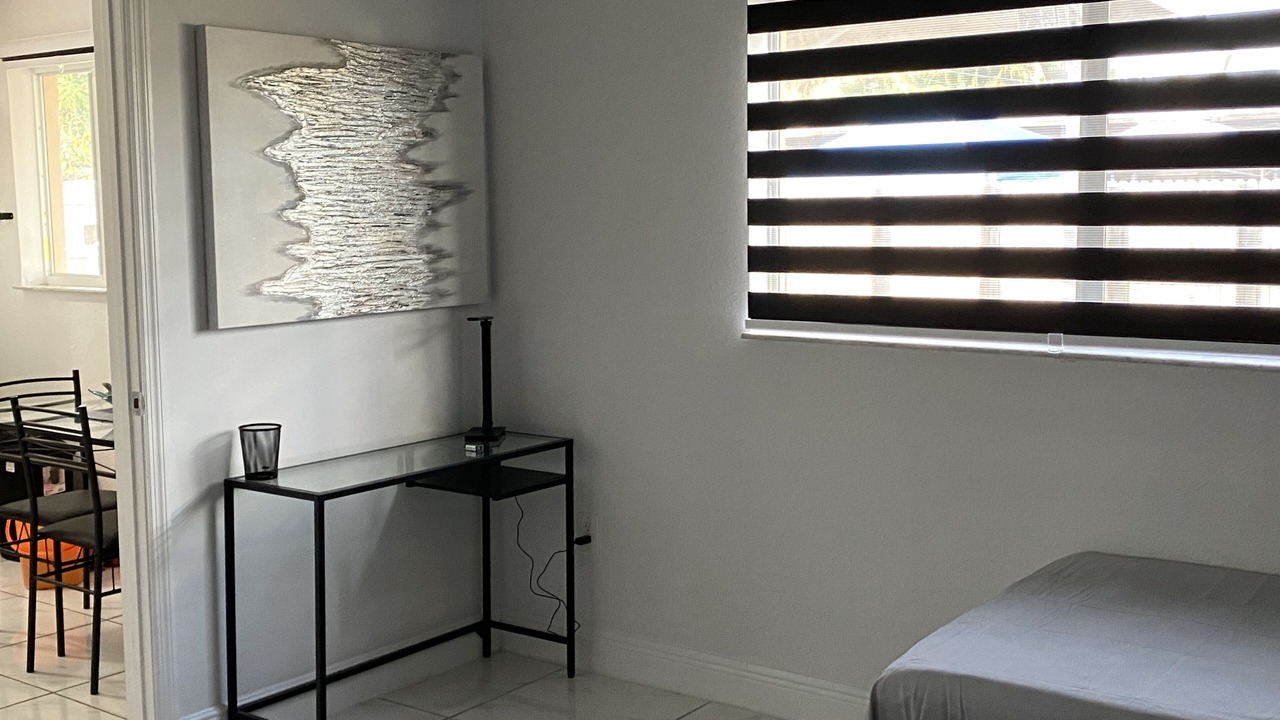 Photo of Bedroom in Carol City