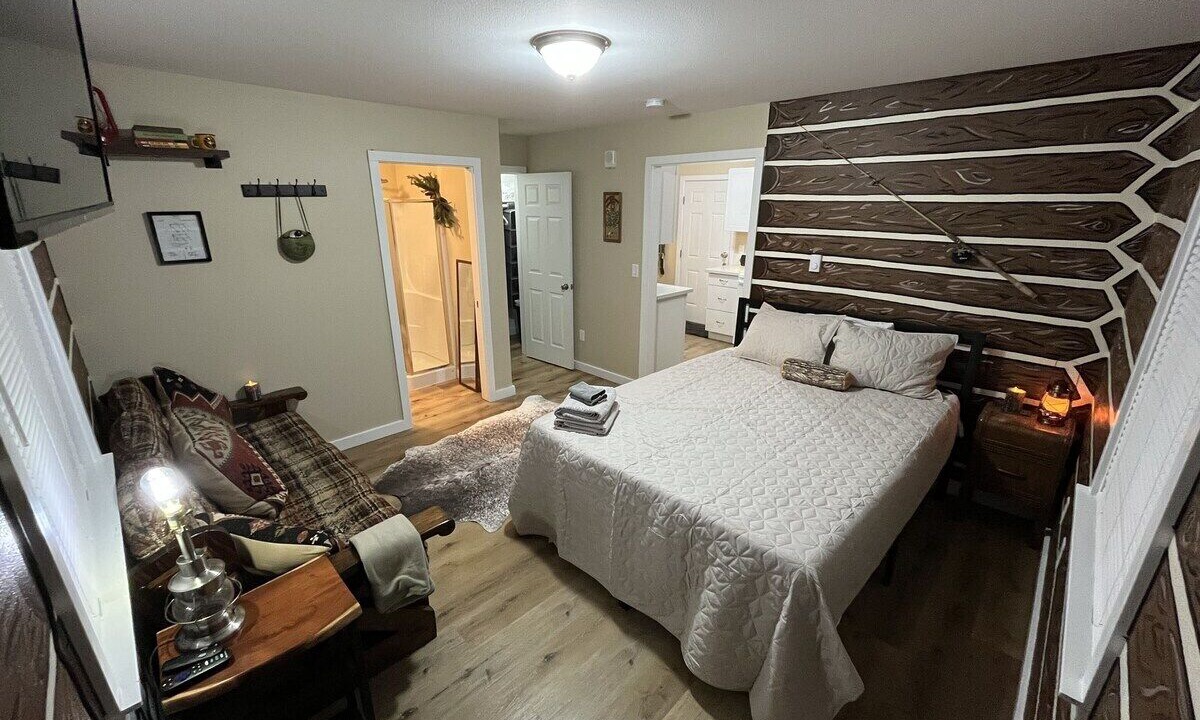 Photo of Bedroom in Southeast Salem