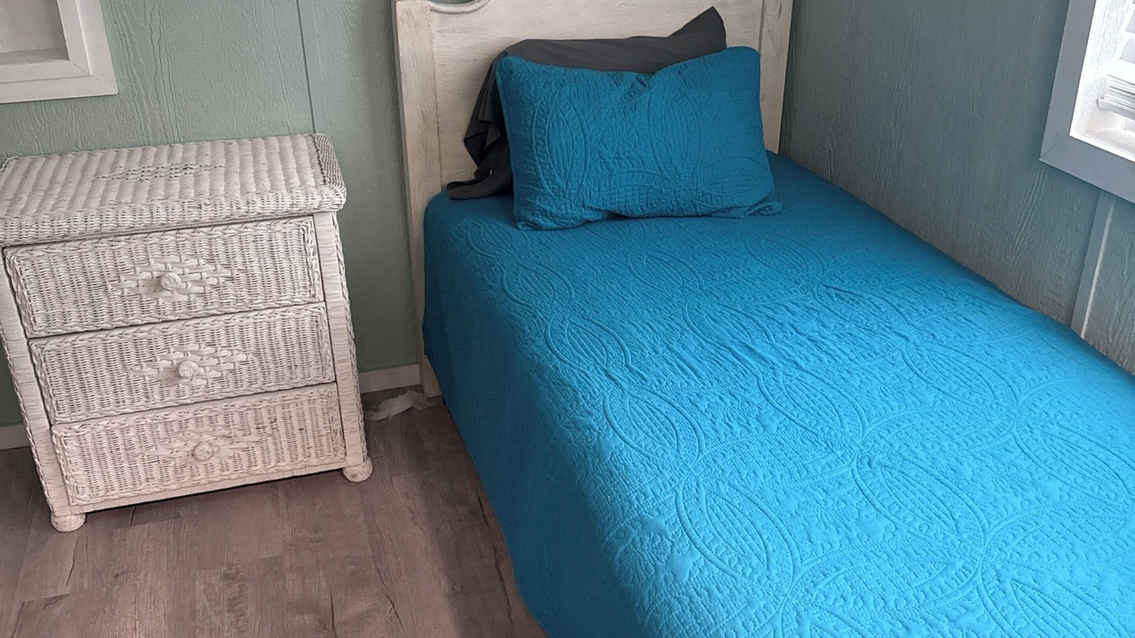 Photo of Bedroom in Lakeview  Jefferson County