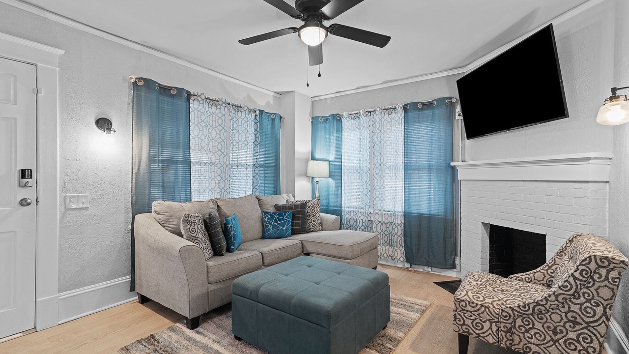 Photo of Livingroom in Hampton