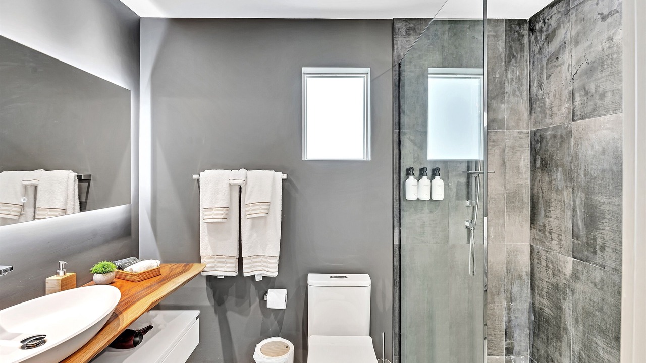 Photo of Bathroom in Hollywood Hills