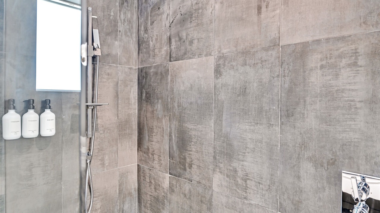 Photo of Others in Hollywood Hills