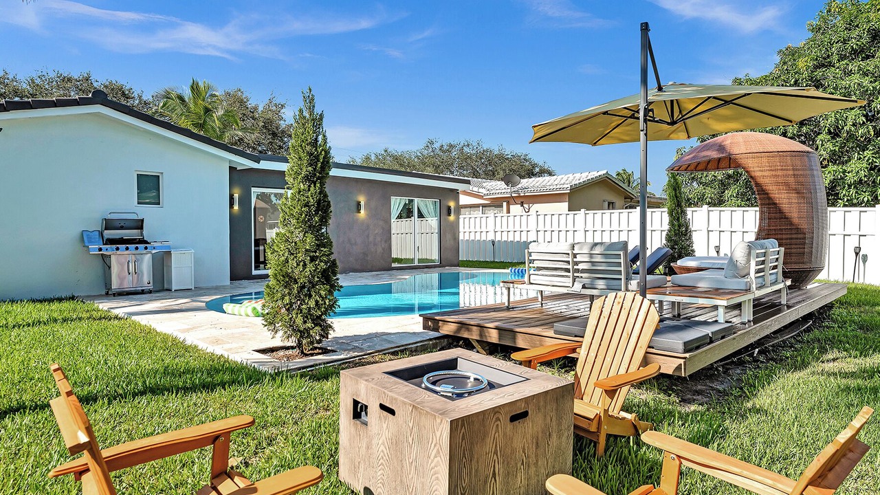 Photo of Outdoor in Hollywood Hills