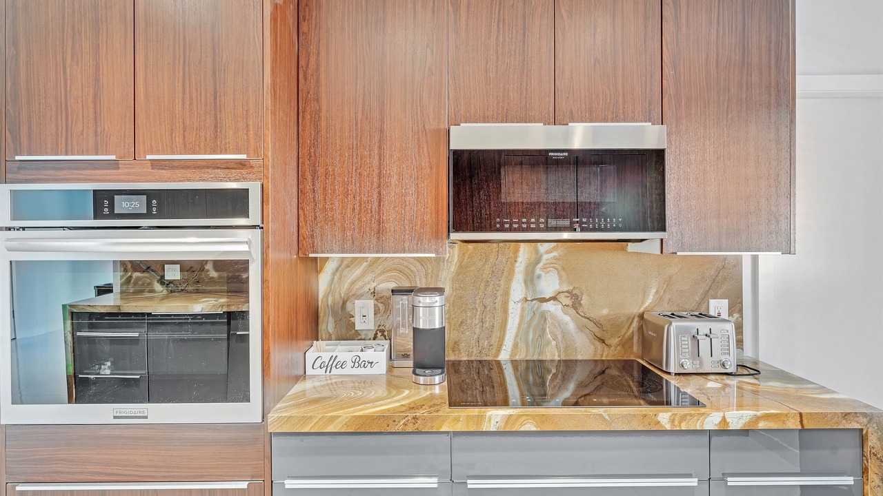 Photo of Others in Hollywood Hills